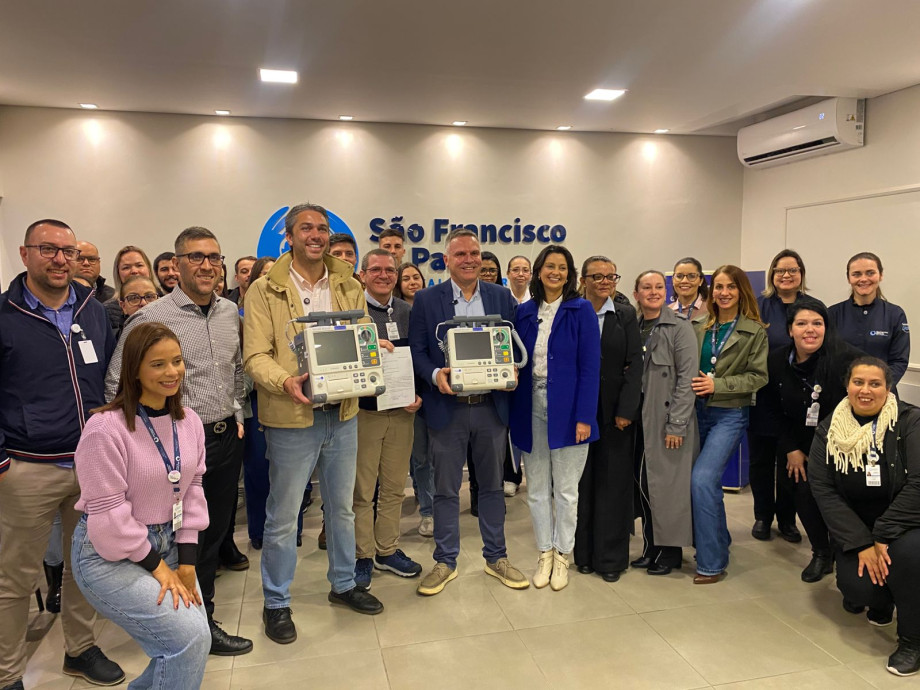 Deputado Daniel Trzeciak realiza entrega de emenda e equipamentos ao HUSFP/UCPel
