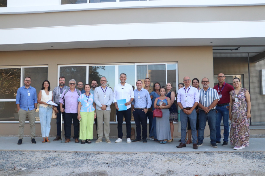 Hospital de Simulação da UCPel recebe visita do deputado federal Daniel Trzeciak