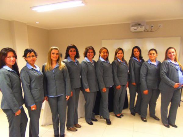 Confraternização marca lançamento do novo uniforme das recepcionistas do HUSFP/UCPEL
