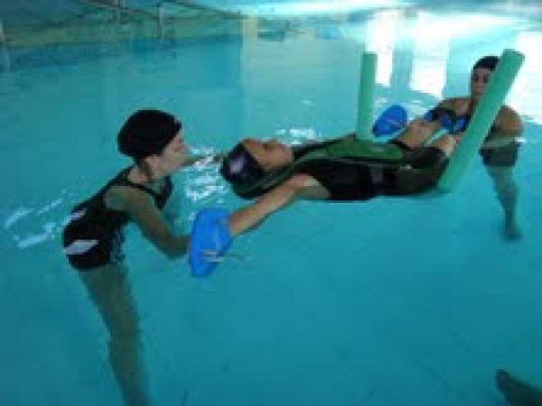 Hidropilates é novidade na piscina terapêutica