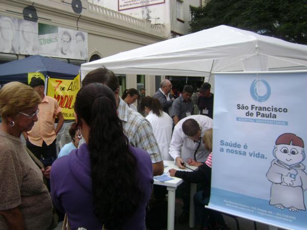 Dia Mundial da Saúde é comemorado com ação no centro de Pelotas